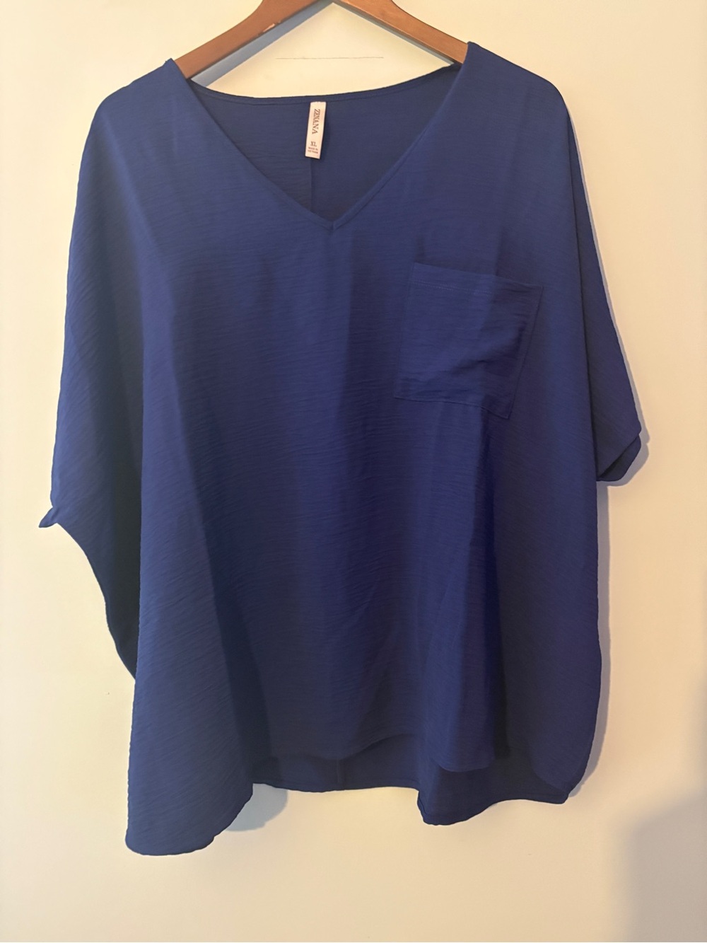 Zenana Airflow Navy Blue High Low Top NWOT
